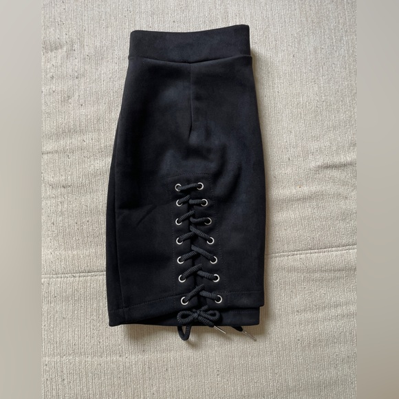 Black Suede Skirt - Picture 4 of 4